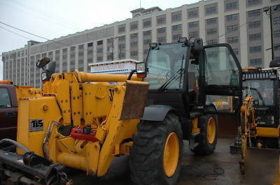 Jcb 5508 loadall w/ heated cab, 4WD, low hours, forks 