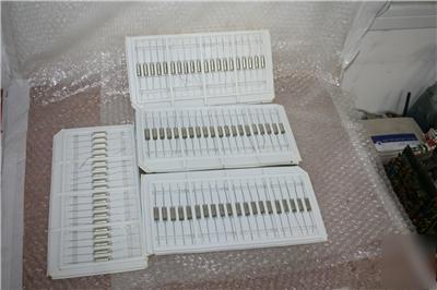 Lot of 80 units capacitors M39003 model 03-0444J / 15VO