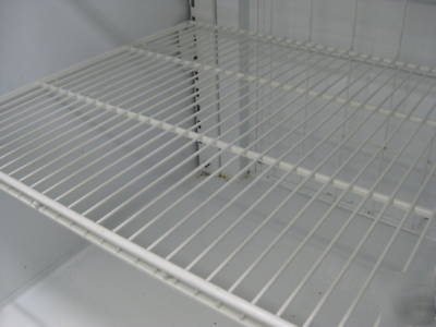 Master-bilt freezer reach in merchandiser blg-27HD