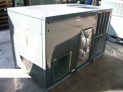 Heat pump / ac unit - goodman 5-ton model GPC1360H21AC