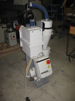 Piovan plastic hopper - loader: vacuum