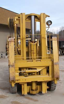 Windham 6000 lb tri-mast forklift diesel