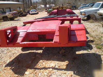 Low boy trailer 18 ton for heavy equipment