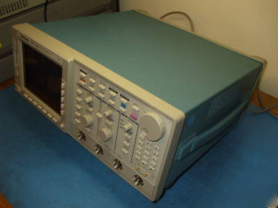 Tektronix TDS520B 500 mhz 4CH 1GS/s oscilloscope