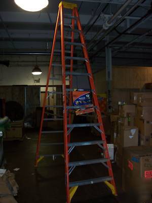 New brand werner 12 ft stepladder 6212