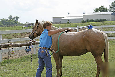 Horse worsh by mr. longarm flow-thur water hose & brush