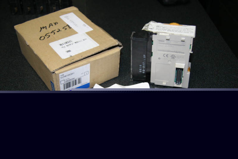 New omron CJ1W-OC201 plc output module new