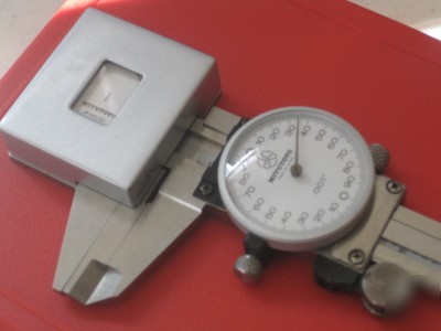 Mitutoyo 536-252 low pressure dial caliper 536 0-7