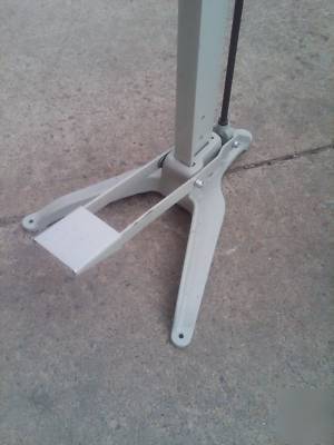 Stanley bostitch foot operated box/carton stapler