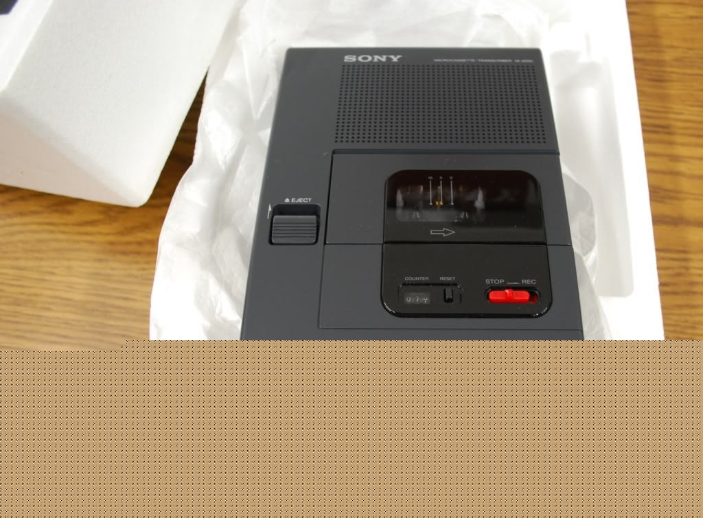 New sony microcassette transcriber m-2000 (brand ) nice 