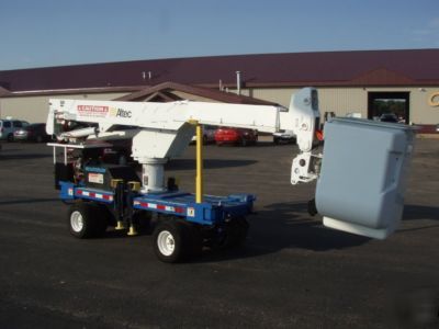 06 skylift with altec AT37-g bucket boom lift must see