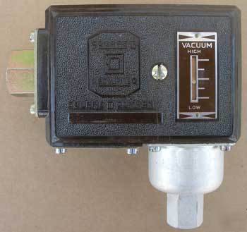 New square d 9016 bsg-1 vacuum switch