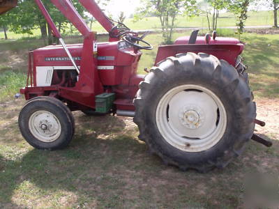 International 454 with case 2200 loader & implements