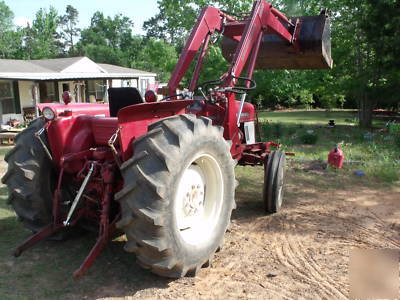 International 454 with case 2200 loader & implements