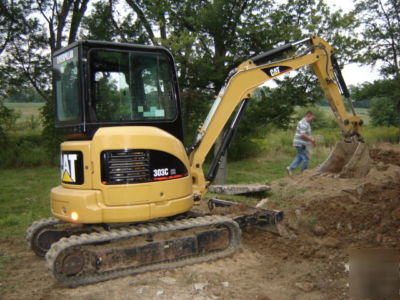 2007 cat 303C cr mini hydraulic excavator ac & heat 