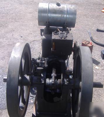 Bates & edmonds bulldog hvid engine hit miss