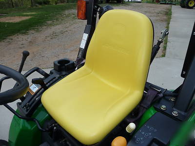 2008 john deere 2320 4WD tractor 54 deck 91 hrs.