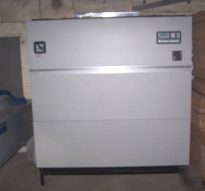 Liebert air conditioner units & power distribution lot