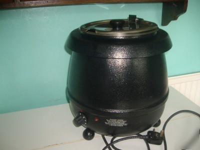 Electric soup kettle 10 litre capacity good condition.