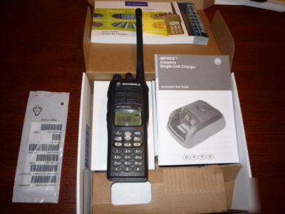 Motorola HT1550XLS HT1550 vhf 160 channel radio 