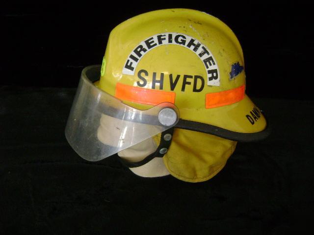 Cairns & bros. firefighter firehelmet A10110
