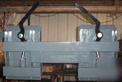 Skid steer; q-tach loader adaptor [ground ship avail.]