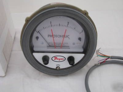 New dwyer photohelic differential pressure switch/gage 