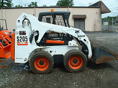 Bobcat S205 skid steer loader, 2005, low hrs, excellent