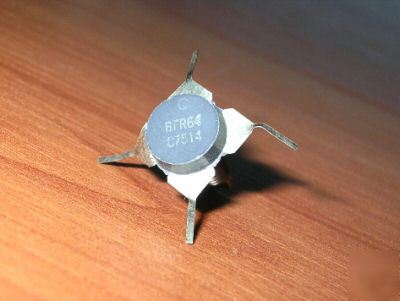 Bipolar npn uhf-microwave transistor BFR64 