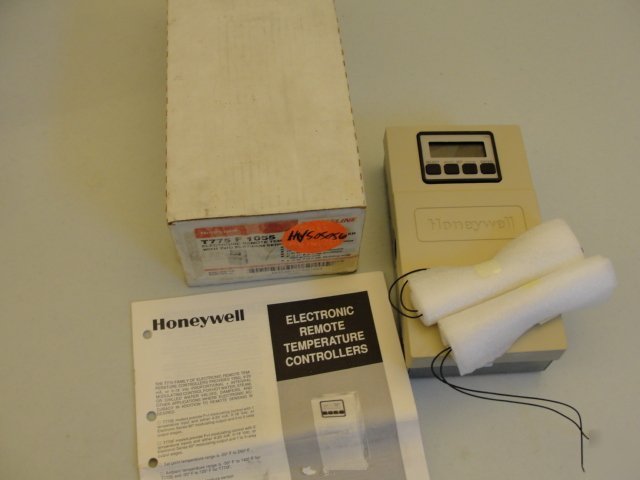 New 2034 honeywell T775 f 1055 remote temp controller