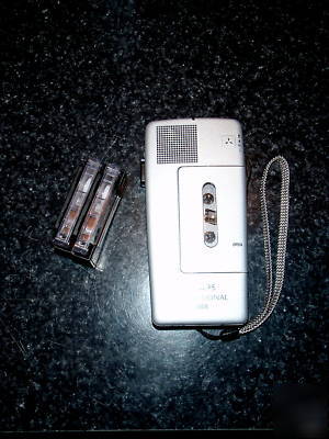 Philips 488 mini cassette recorder w/ tapes not micro