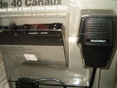 New vintage 40 channel cb transceiver&hand mic- in pack 