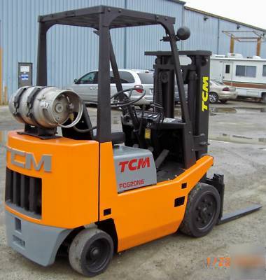 Tcm 4000# cushion tired forklift, full see-thru mast