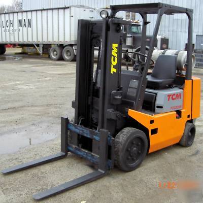 Tcm 4000# cushion tired forklift, full see-thru mast