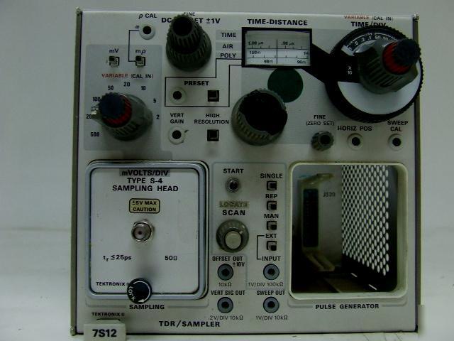 Tektronix 7S12 tdr w/ sampler plugin