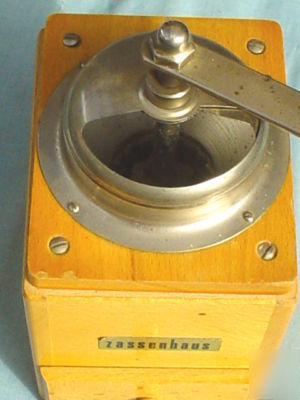 Vintage 50-60S german wooden zassenhaus coffee grinder.