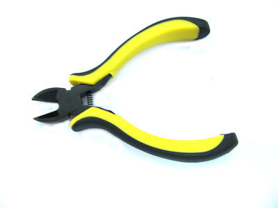 Wide side cutter diagonal cutting plastic handle pliers