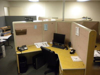 5 station star shaped cluster desk cubicle workstation