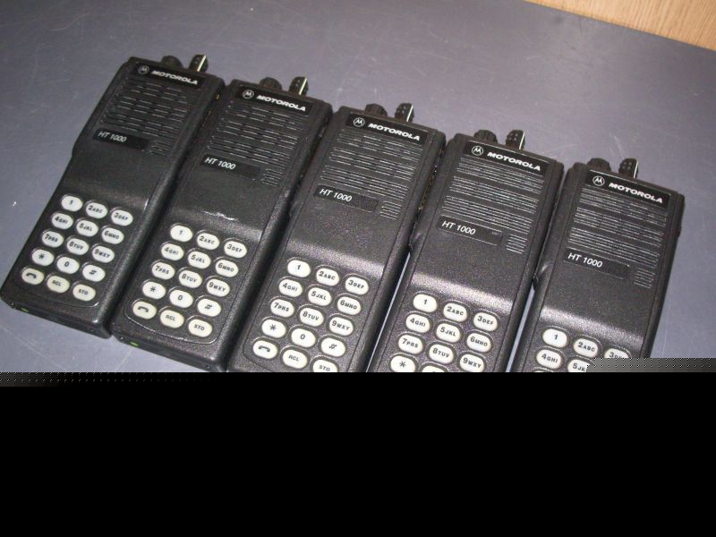 5 motorola ht 1000 handie - talkie fm radios