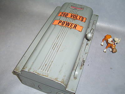 Cutler hammer safety switch 60 amp 240V single phase