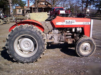 Massey fergusion 245 tractor--3 point lift---no 