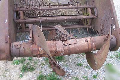 Antique john deere manure speader (works) ground driven