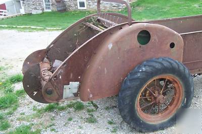 Antique john deere manure speader (works) ground driven