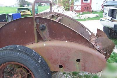 Antique john deere manure speader (works) ground driven