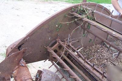 Antique john deere manure speader (works) ground driven