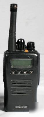 Kenwood tk-3140 uhf 450-490 mhz radio w/chgr & oem mic