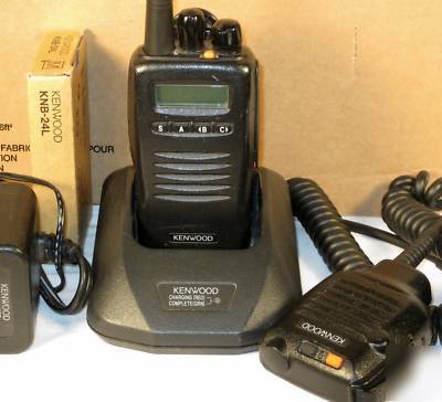 Kenwood tk-3140 uhf 450-490 mhz radio w/chgr & oem mic