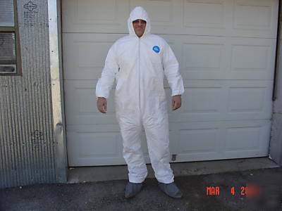 Disposable tyvek spray suits for spray foam insulation