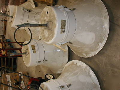 16 hubbell 400 watt light fixtures