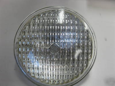 Ge halogen lamp - 100 watt - 28V - clear lens # 4627